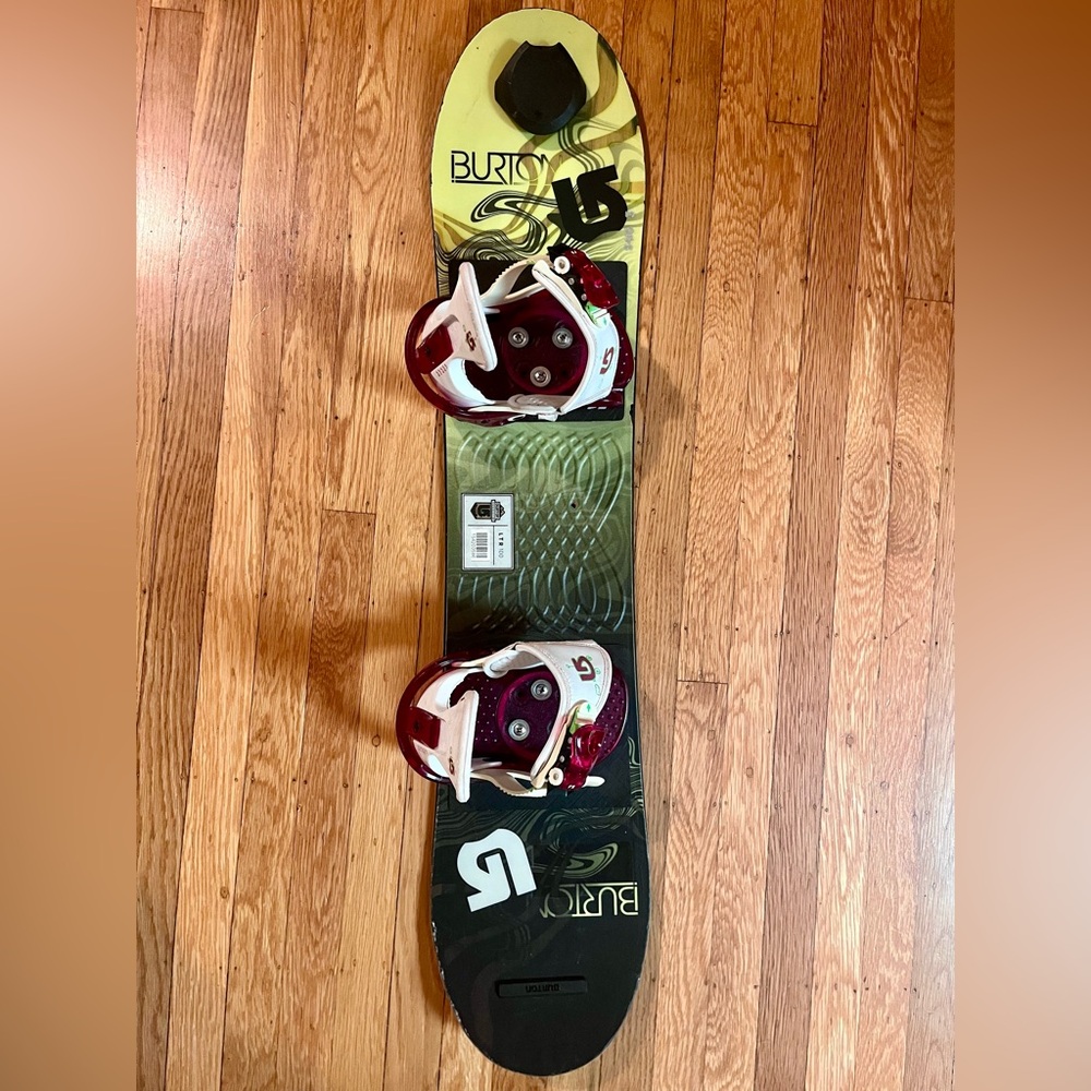 Burton 100cm Kids Snowboard and bindings